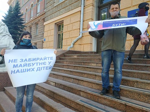 'Ще не бачила такого нахабного просування інтересів  однієї персони минаючи закони, і підступно, зневажливо ставлячись до думки громади', - Марина Кирилюк