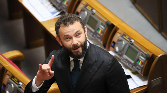 Для оформлення документів на громадянство Румунії 'Слуга народу' Дубінський скористався послугами компанії з Чернівців, - 'Слідство.Інфо'