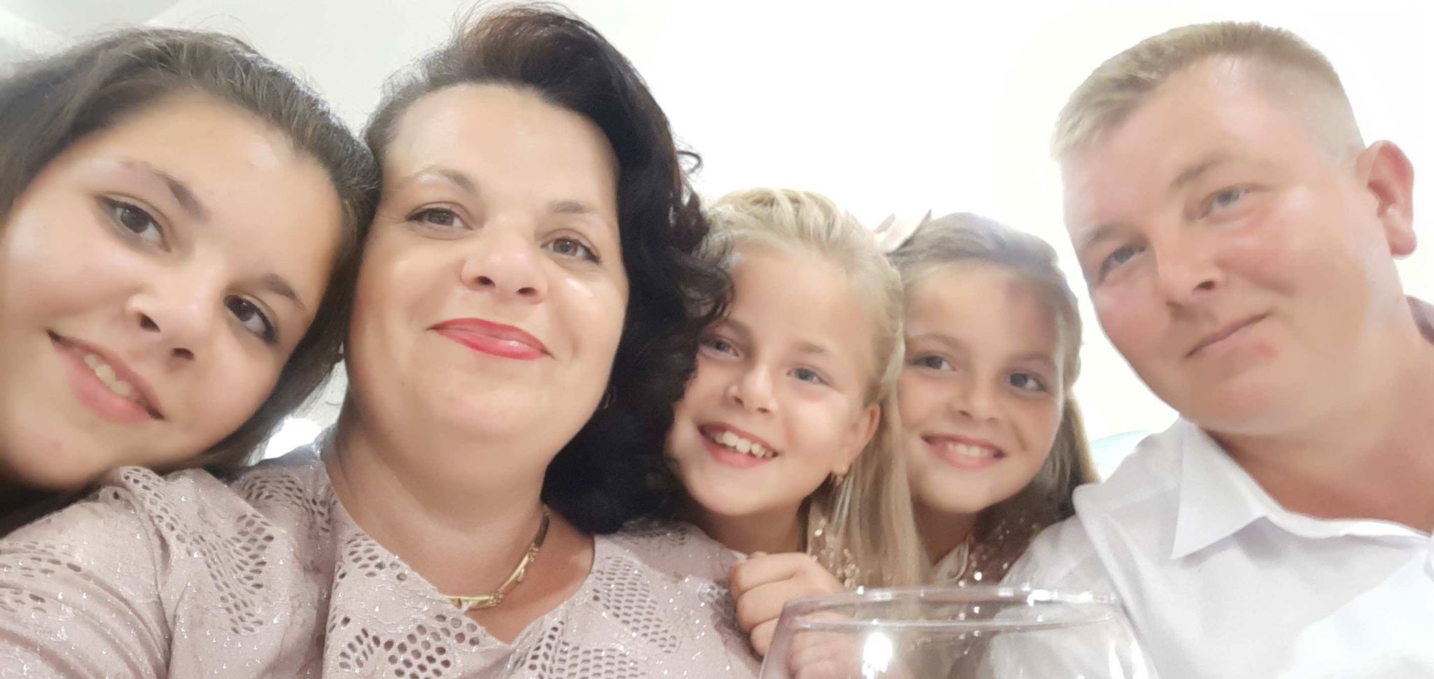 Могла обрати вищу кар’єру, але на перше місце поставила турботу про дітей (10 травня – День матері)