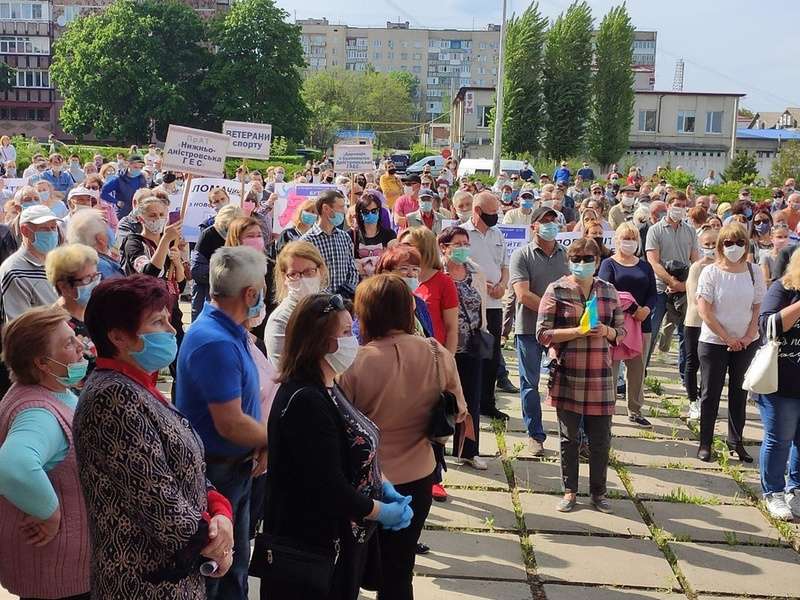 Олег Ляшко підтримав протест новодністровців:  сотні людей протестували проти нового перспективного плану (ФОТО)