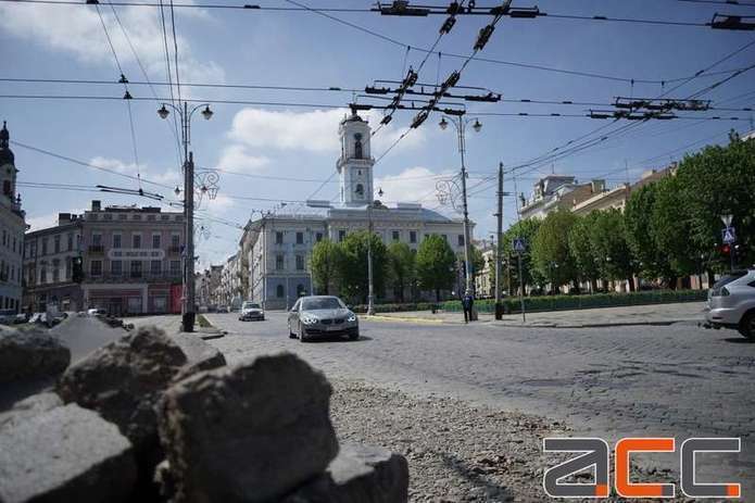 У Чернівцях дозволили роботу перукарень, ремонтних майстерень, надання стоматологічної допомоги та відвідування кладовищ