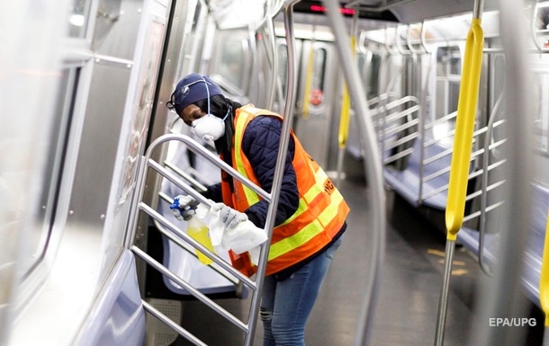 Розпорошення дезінфекційних засобів у під'їздах шкідливе, а на вулицях, де вони змішуються з брудом, марне, - ВООЗ