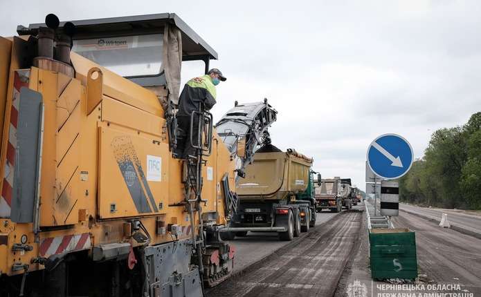 Іміджеву для Буковини дорогу до кордону і КПП 'Порубне' розширили та додали ще одну смугу