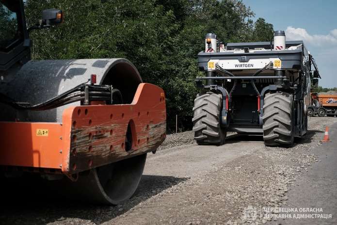Осачук обіцяє повністю відремонтовану трасу до Києва у межах області вже до кінця цього року  
