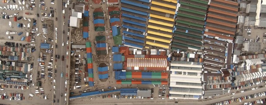 Місце для югославських «човників» - майбутній Калинівський ринок, якому сьогодні виповнилося 30 років, вибирав батько нинішнього мера Чернівців