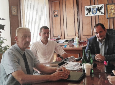 Мельничук дослідив, як мерові Івано-Франківська Марцінківу вдалося реалізувати у місті те, на що в Чернівцях за п'ять років не спромігся Каспрук, - БукІнфо 