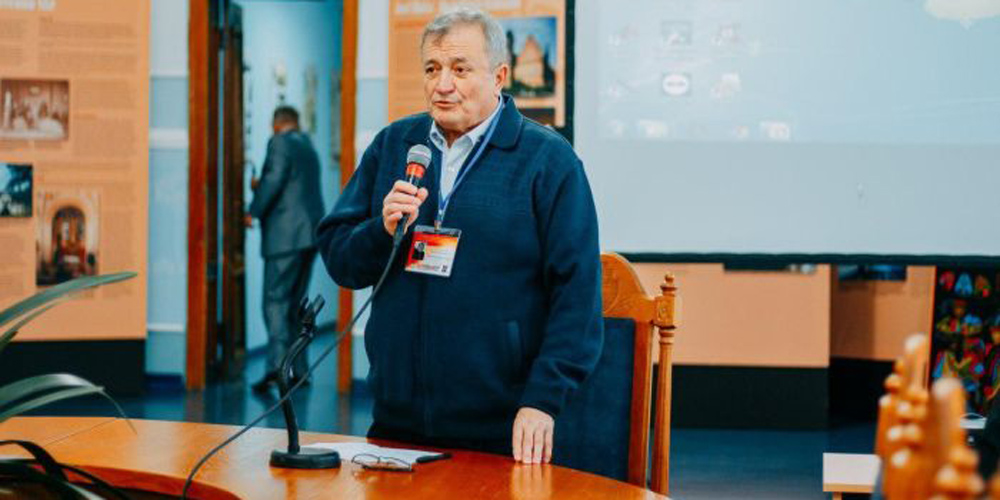 Відомому українському вченому Леонідові Політанському з Чернівців сьогодні 70 років