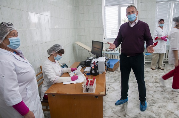 Депутати Чернівецької міської ради показали гарний приклад містянам - здали кров