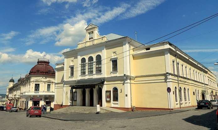 На Буковині газовики безпідставно 'нагріли' філармонію на 180 тисяч гривень 