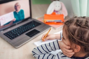 Тільки за останню добу на Буковині на коронавірус занедужало 45 педагогів та осіб технічного персоналу