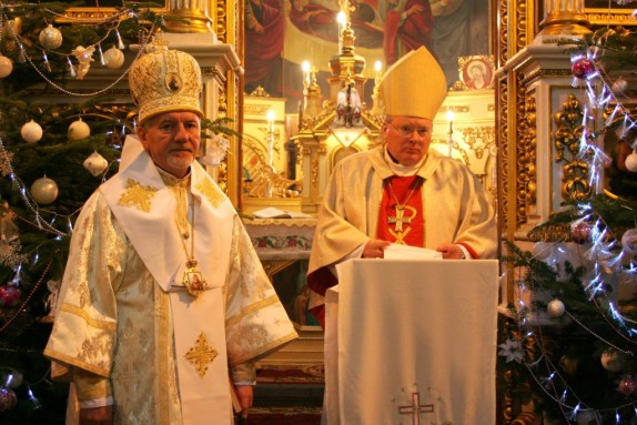 Папський нунцій уділить благословення, привітає з різдвяними святами і відповість на запитання буковинських журналістів