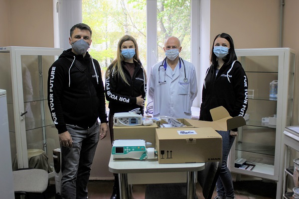  Благодійний фонд “Відкриті очі” передав пульсоксиметри та шприцеві насоси у відділення патології новонароджених обласної дитячої клінічної лікарні