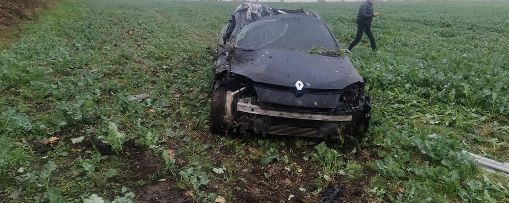 Не впорався з керуванням і перекинувся: на Буковині у ДТП загинув 18-річний хлопець