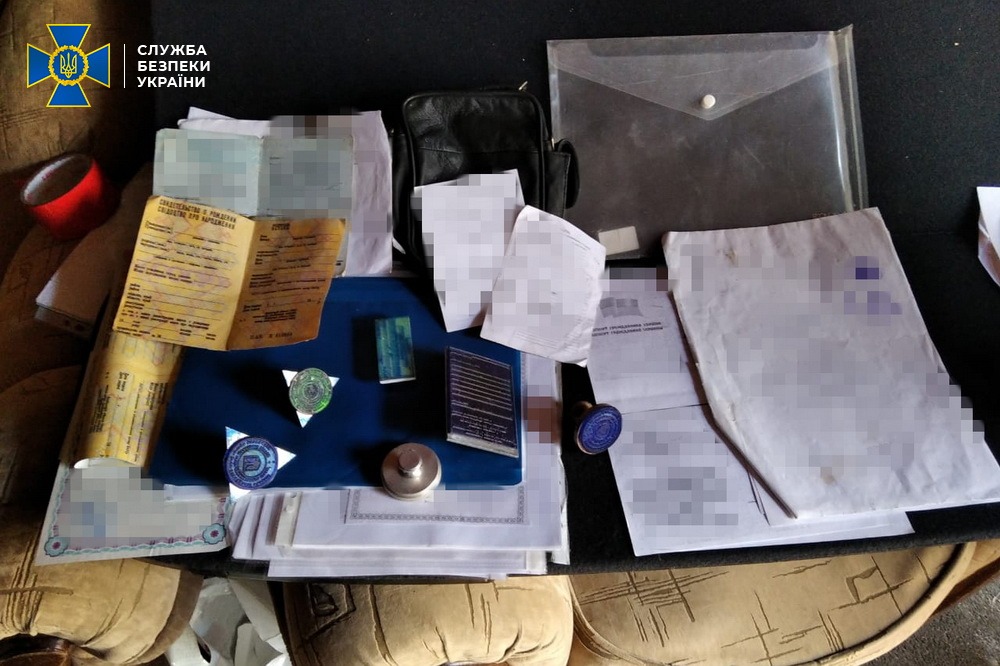 На Буковині контррозвідка СБУ блокувала масштабну схему нелегальної легалізації  громадян Росії, жителів  ОРДЛО та «ПМР» в Україні для переправлення в ЄС (+ВІДЕО)
