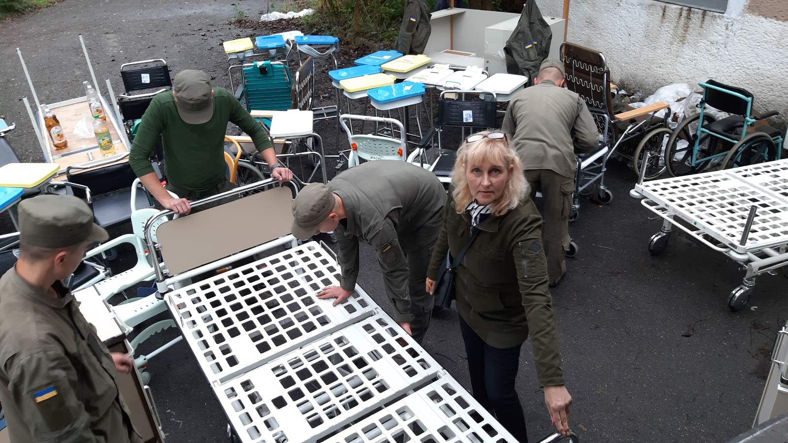 У Чернівцях кардіоцентр та психлікарня отримали 54 лікарняних ліжка з Кельну 