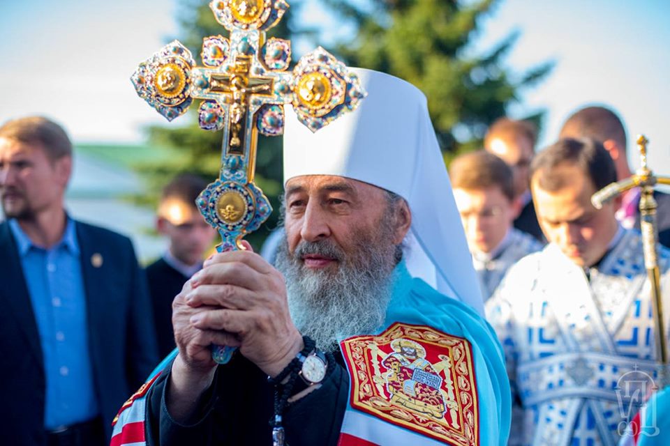 Митрополиту Онуфрію, який народився на Буковині, сьогодні 76 років 