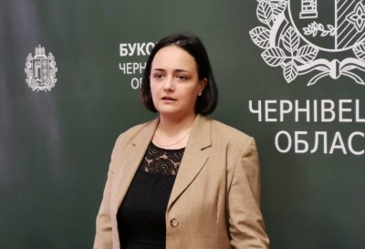 'У віп-палатах не лікувалась, десять тестів не робила': заступниця голови Чернівецької ОДА, яка курує медичну галузь, з усією родиною перехворіла на COVID-19