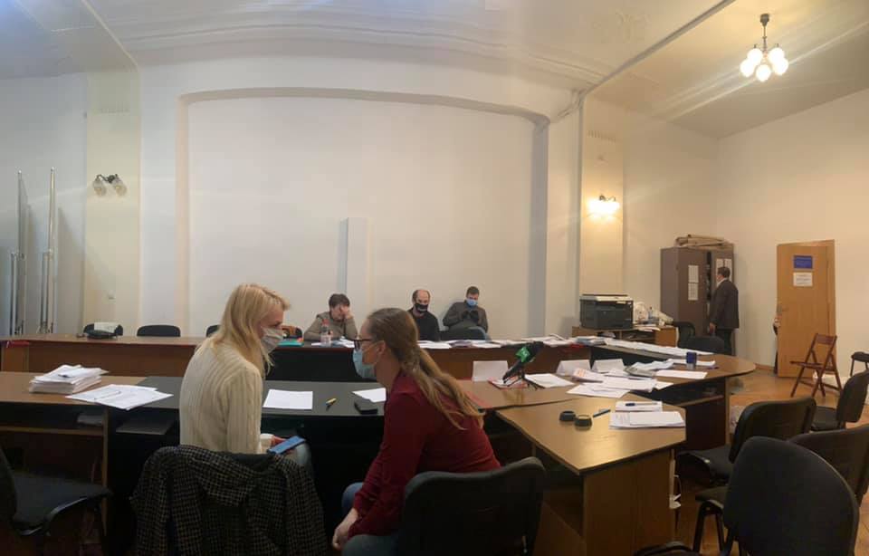 За кілька годин до дедлайну у міській ТВК почали перераховувати голоси лише на 11-й з 21-ї дільниць 