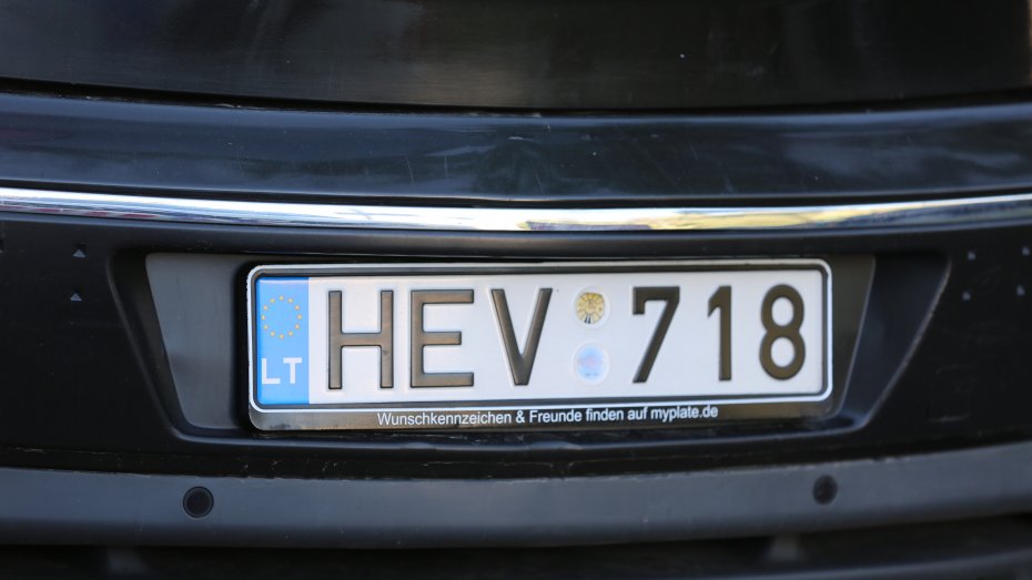 Тільки за останній місяць Першотравневий суд Чернівців оштрафував 62 'євробляхерів' на  понад 10 млн. грн.