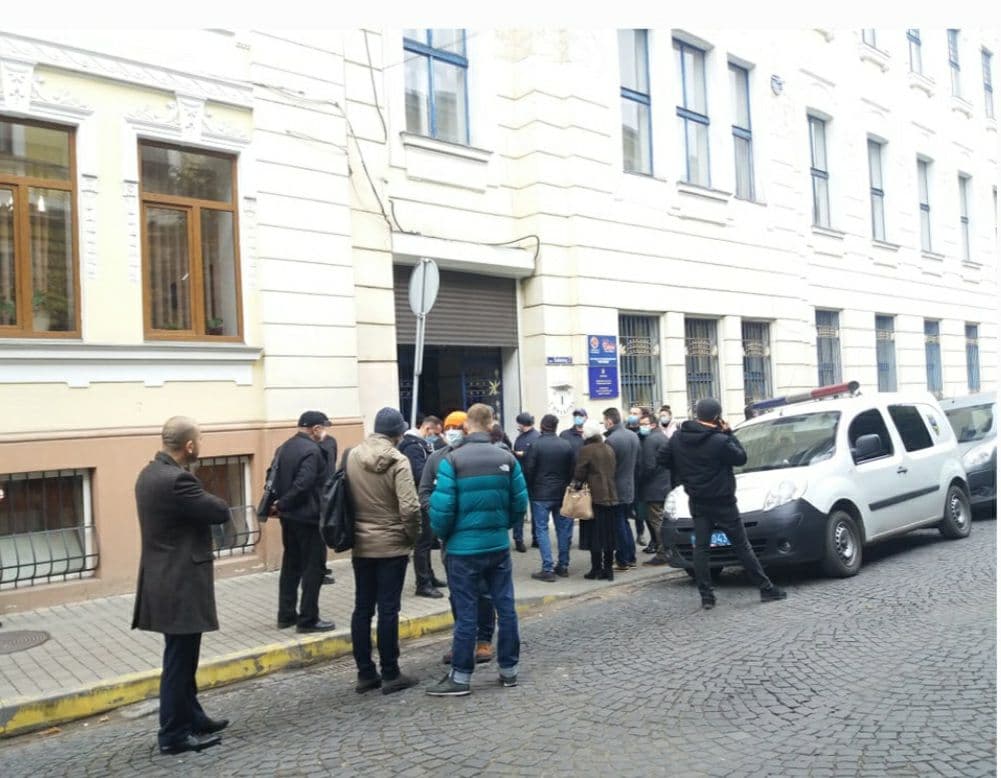 'Вплинути на підрахунок голосів та збільшити свій результат': політолог про те, чому 'Єдина Альтернатива' тисне на ТВК 