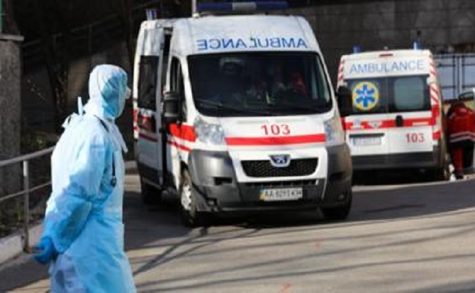 У Чернівецькій області вже застрахували 60-70% лікарів — нарада у Зеленського