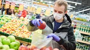 На Буковині 60 поліцейських мобільних груп перевірили 650 громадських закладів на дотримання «локдауну» вихідного дня