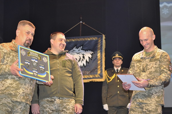 Загартований війною колектив 108-го гірсько-штурмового батальйону вперше відсвяткував День народження вдома у Чернівцях 