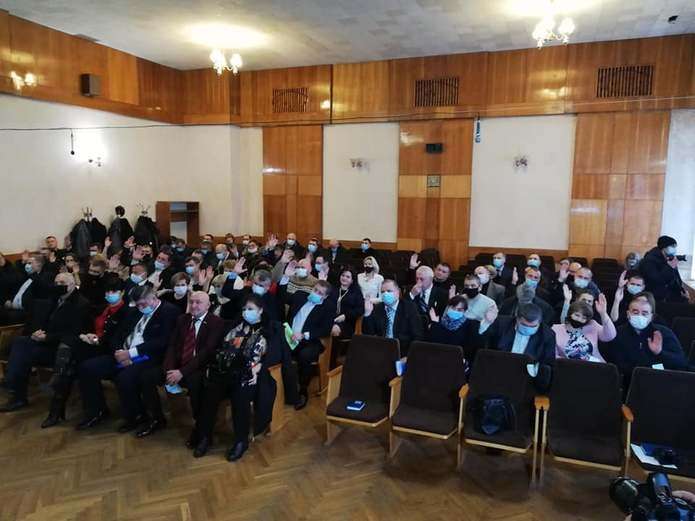 Дністровську районну раду очолив представник партії «Слуга народу», а Вижницьку - партії «Єдина Альтернатива»