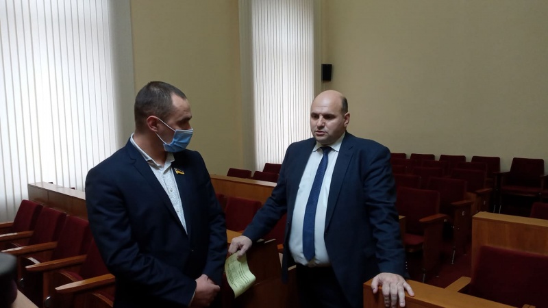 Кілька «Слуг народу» і Іван Мунтян порушили таємницю голосування за голову Чернівецької обласної ради