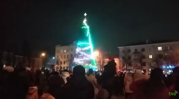 Ялинка під час війни? Що кажуть влада, військові, психологи та історики 