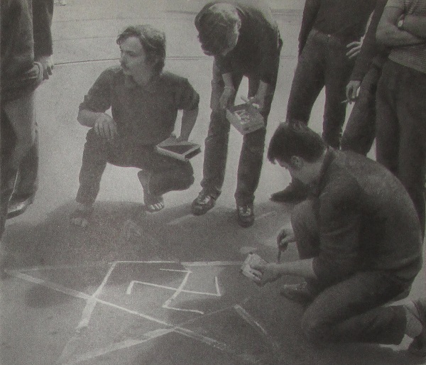 Історичний контекст буремних подій та умови, за яких комуністична партія отримала владу: у Чернівцях відкрили виставку, присвячену Оксамитовій революції у Чехословаччині