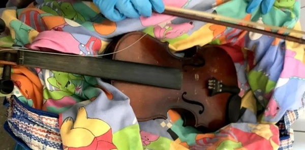 Іноземець намагався вивезти через Порубне скрипку Страдіварі 1780 року — фото 