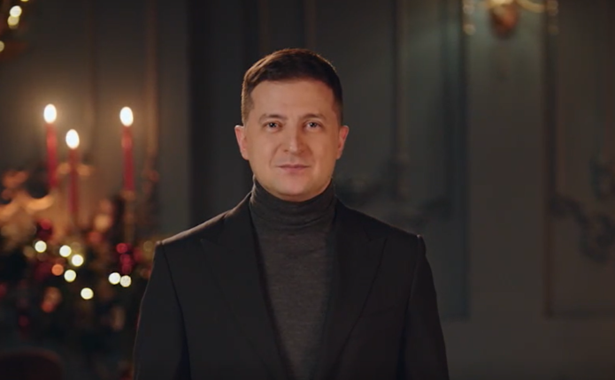Президент України Володимир Зеленський привітав українців із Різдвом і нагадав, що колядки мають бути безпечними