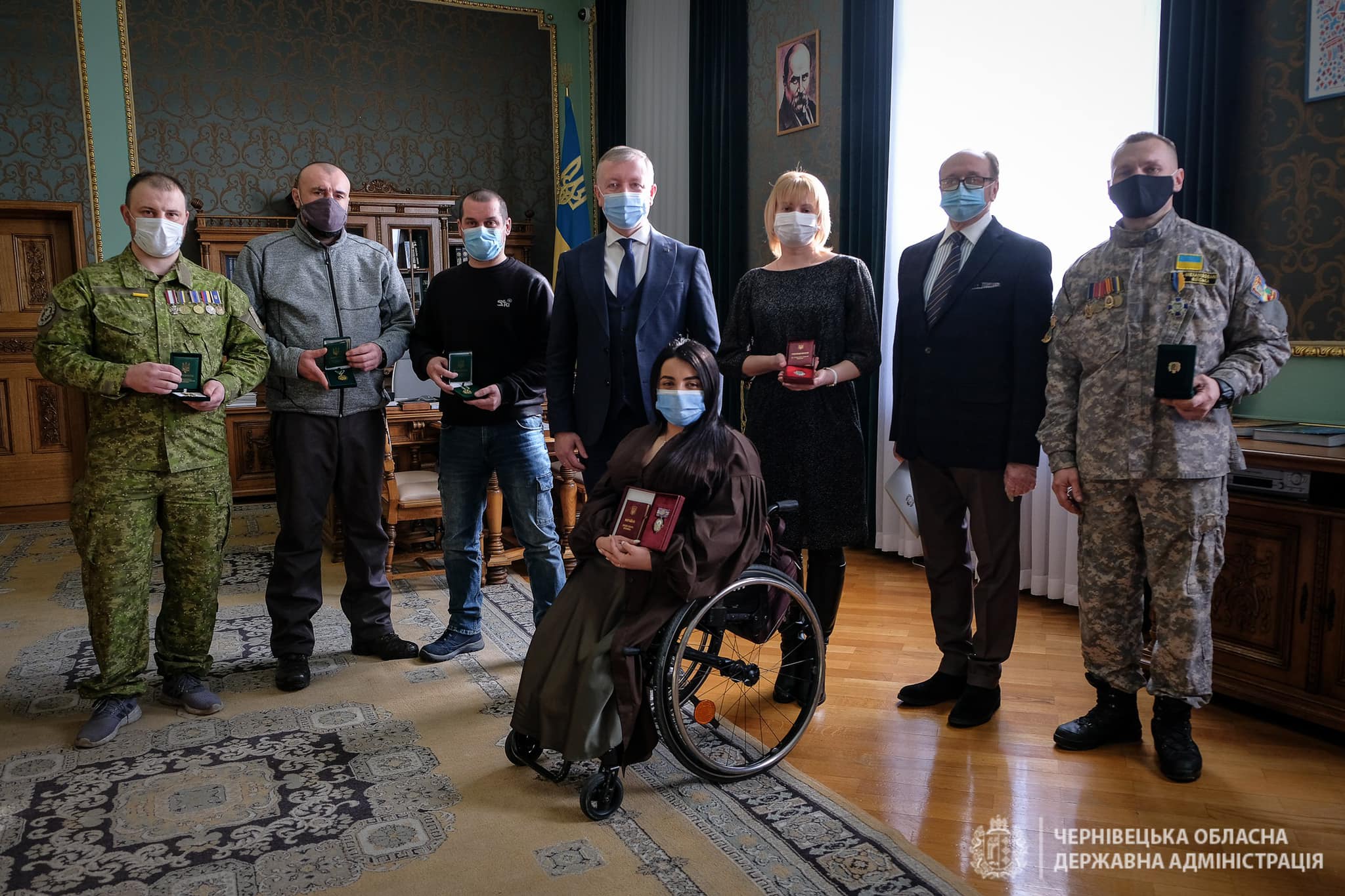 З нагоди Дня Соборності Сергій Осачук вручив буковинцям державні нагороди та крайові відзнаки (+ВІДЕО)