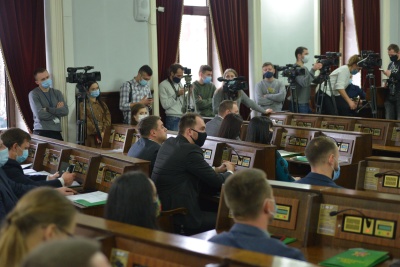 Депутат Руденко дуже порядний хлопець, але  хтось його  надоумив: екс-депутат Романчишин розповів про перший «шкурняк» нової Чернівецької міськради