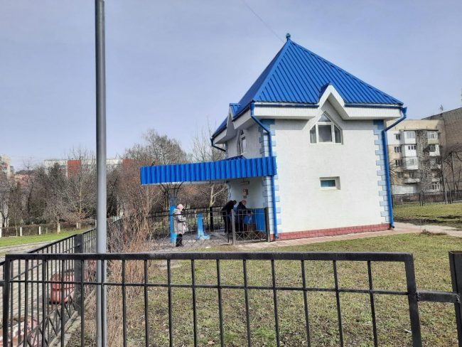 На обслуговування бювету з доочищеною водою на бульварі Героїв Крут витратять цьогоріч пів мільйона гривень 