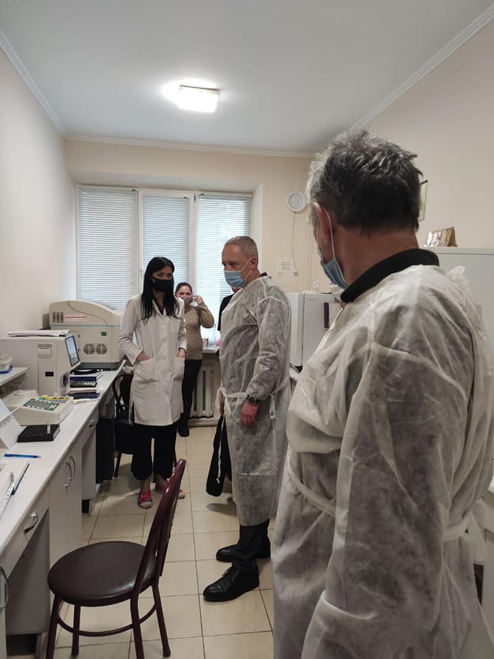 У «ковідному відділенні» третьої міської лікарні запустили ще одну кисневу станцію та додатково ще п’ять кисневих концентраторів