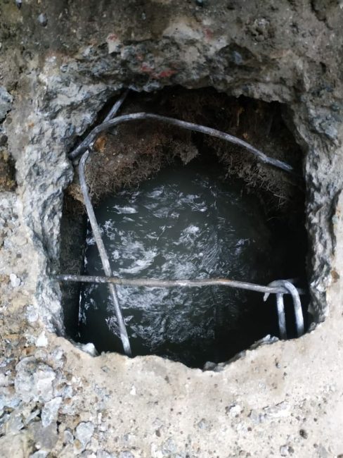 Парк “Жовтневий” врятували від затоплення: з каналізаційної труби вимили понад 15 тонн сміття