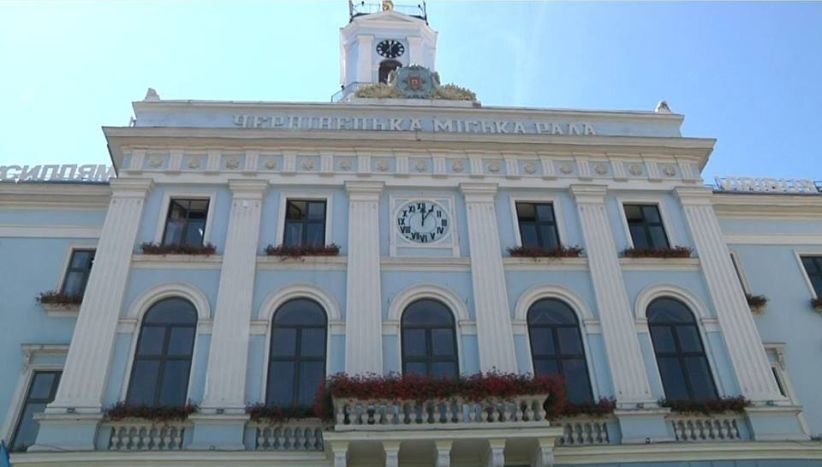 Майже половина  чернівчан вважають, що рішення міської ради зовсім не впливають на їх життя: дослідження