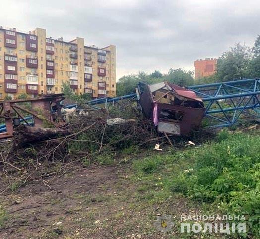 Падіння будівельного крану на Ерліха: у Держпраці проведуть спецрозслідування, а правоохоронці відпрацьовують версії нещасного випадку 