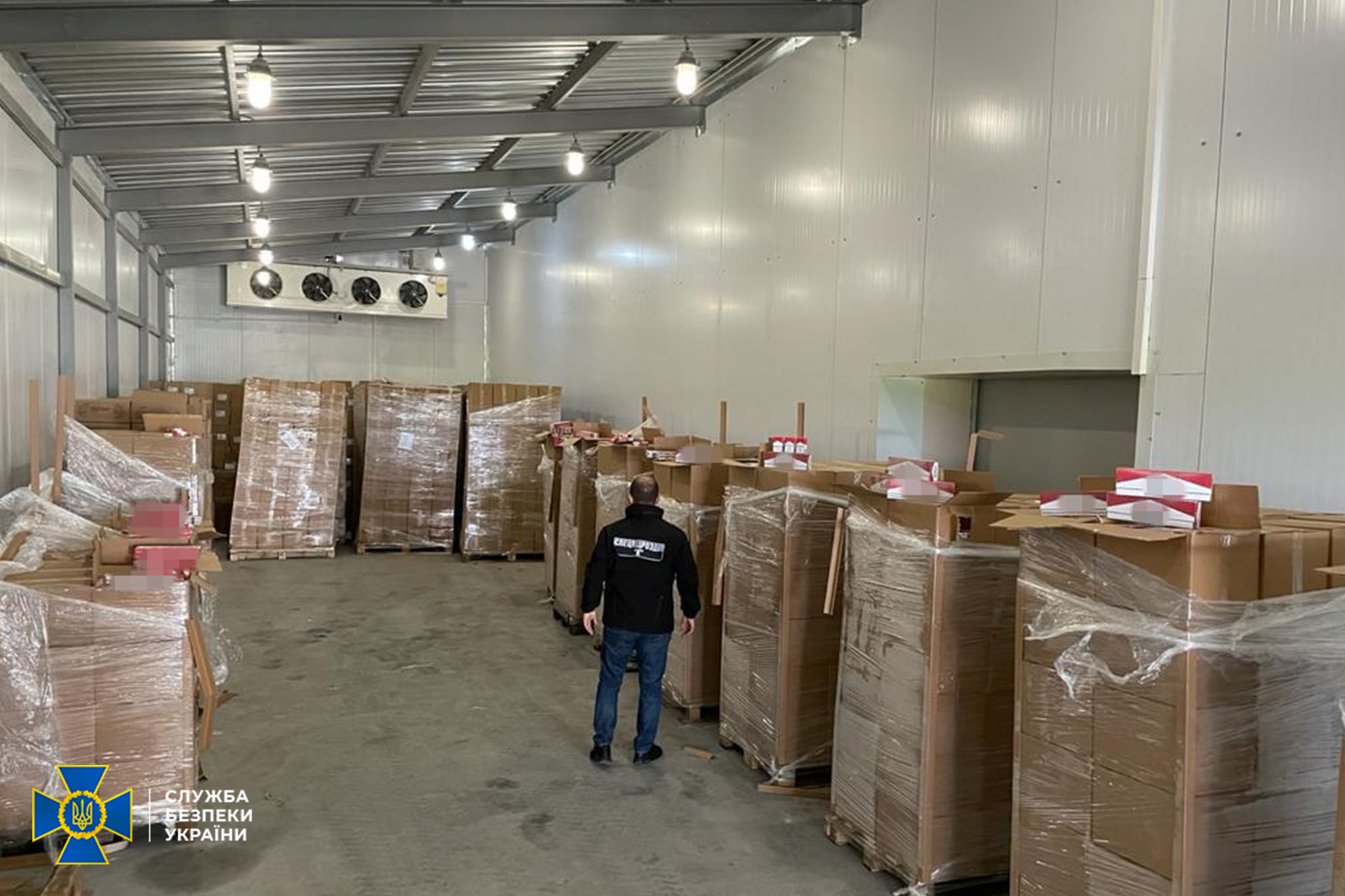 На Буковині СБУ запобігла незаконному переміщенню до ЄС контрафактних цигарок