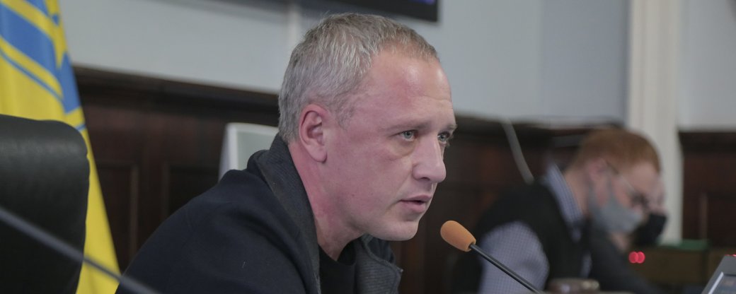 'Мер працює як відділ кадрів'. Кого призначають на керівні посади у міськраді Чернівців