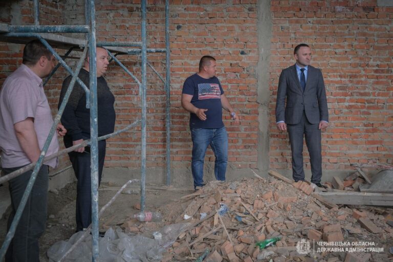 «Велике будівництво» Зеленського у Веренчанці: у новій школі завалилися три стіни, - мешканець села