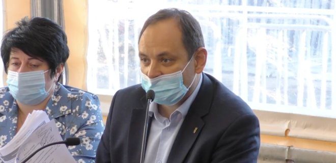 Мер Івано-Франківська погрожує звільненням працівникам міськради за відмову від вакцинації