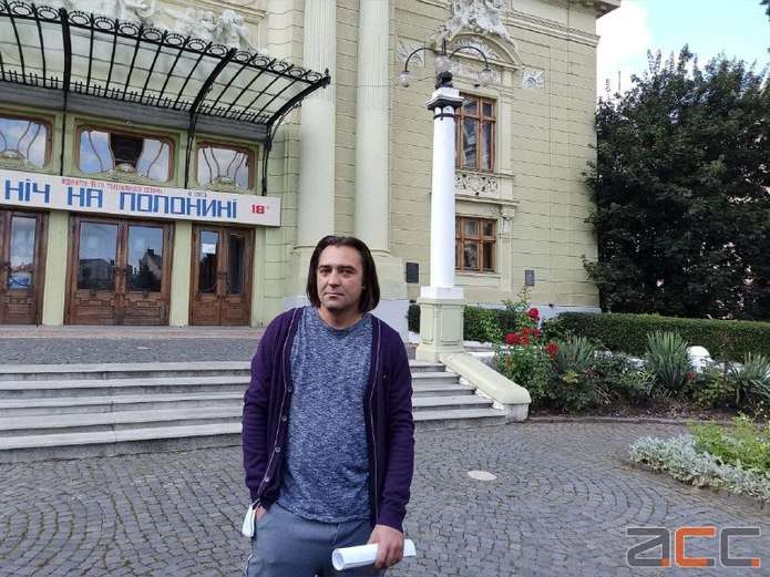 Фінансова залежність від керівництва області і міста та власна несвобода розкололи колектив чернівецького театру, - Григорій Руденко-Краєвський