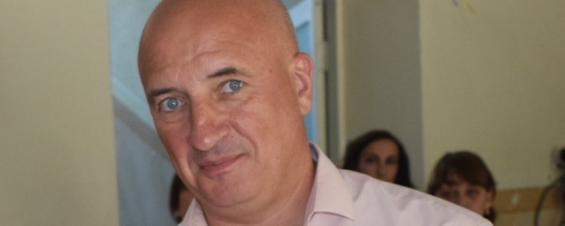 У Кельменцях знову балотуватиметься колишній селищний голова, який пішов у відставку 