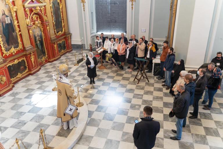 Архієрейський хор з Чернівців співав для екзарха Вселенського патріарха в Україні 