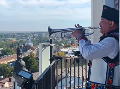 З башти чернівецької ратуші сурмитимуть мелодію 'Червоної рути'