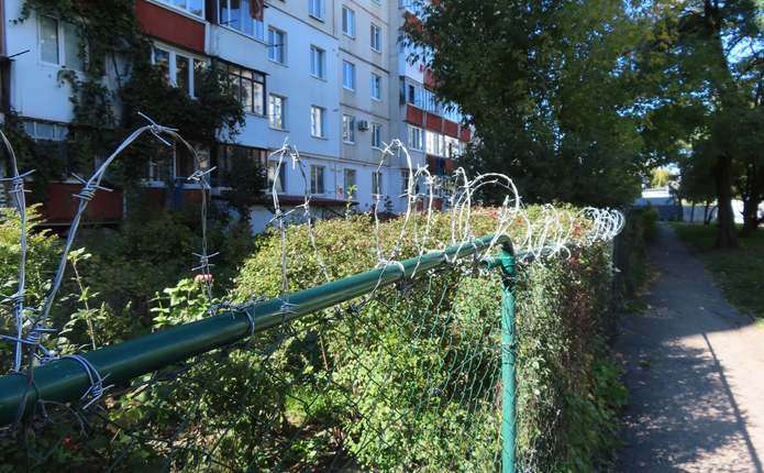 У Чернівцях мешканці багатоповерхівки самі створили собі ГУЛАГ