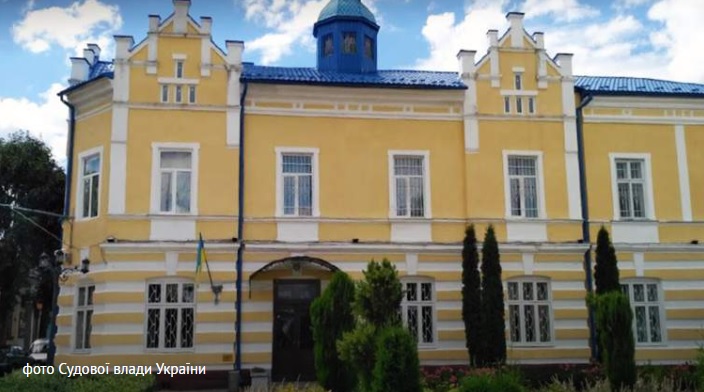 Буковинка зателефонувала на спецлінію «102» й обматюкала працівника поліції